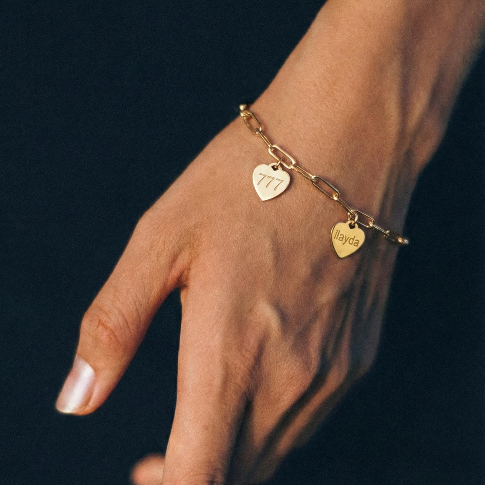 kisiye-ozel-isimli-777-sans-bilekligi-model